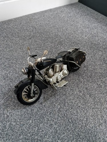 Metal model of - 10",