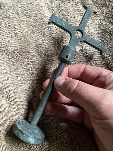 Heavy bronze antique - heavy, crucifix