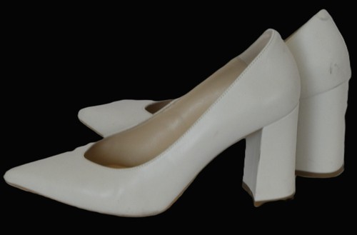 Office taupe leather pointed