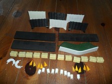 SCALEXTRIC VINTAGE 1960’s  GOODWOOD CHICANE ACCESSORIES.