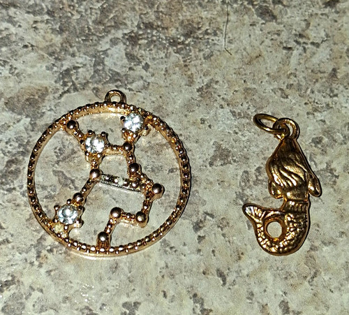 Lot gold tone metal - 2,