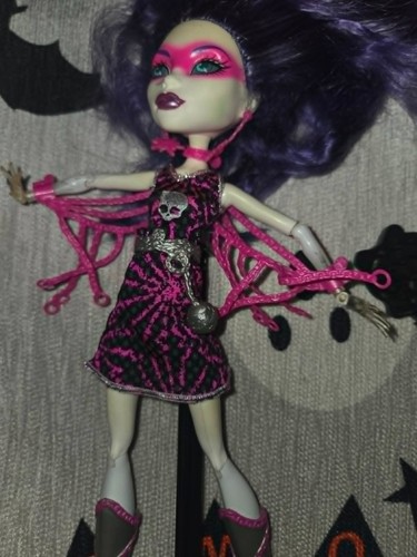 Monster high doll - high, spectra