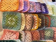 GRANNY SQUARES - 30 rainbow