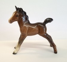 BESWICK FOAL MODEL IN BROWN