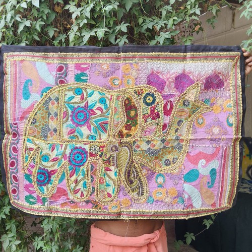 Pink elephant embroidered - pink,