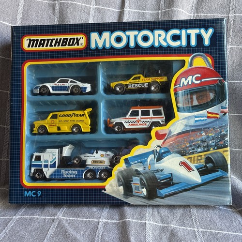 Matchbox motorcity mc9 - matchbox,