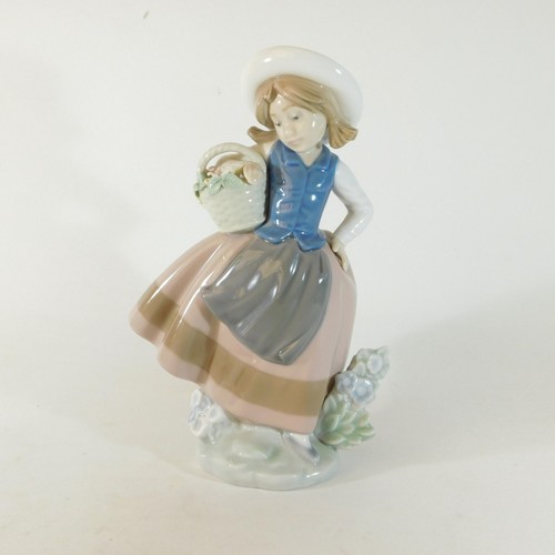Lladro sweet scent 5221 - sweet,