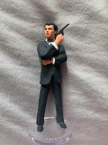 James bond brosnan - james, goldeneye