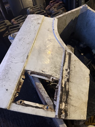 Range rover classic - rear, wing