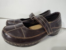 Vintage Spring Step  Womens