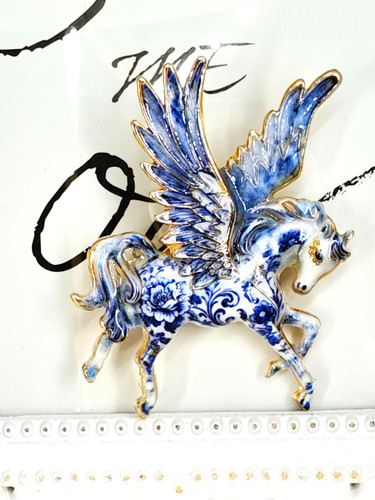 Pegasus brooch blue white - blue,