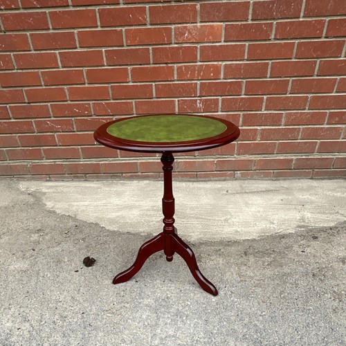 Round mahogany pedestal side - round,