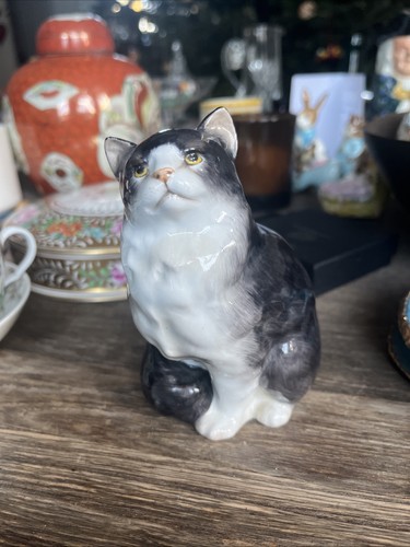 Vintage royal doulton cat - royal,