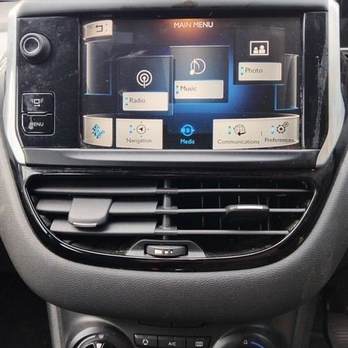 2013 peugeot 208 - 208, radio