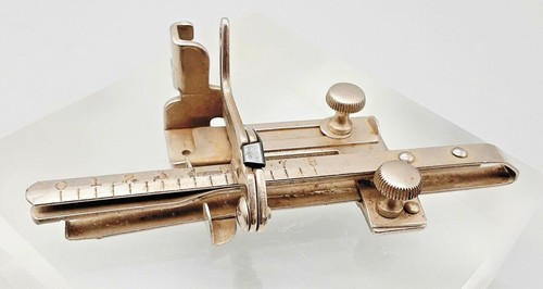 Vintage singer sewing machine - singer,