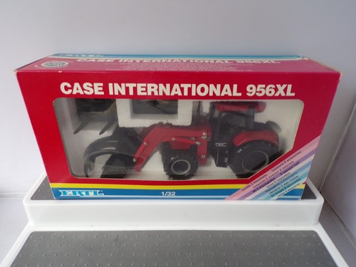 Ertl 664 case - ertl, international