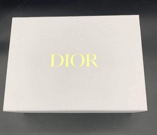 Dior gold logo - dior, couture