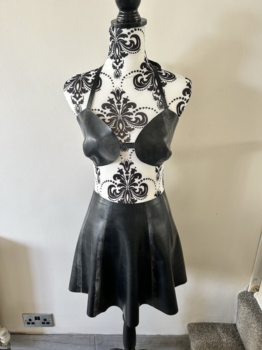 Black latex outfit skater - latex,
