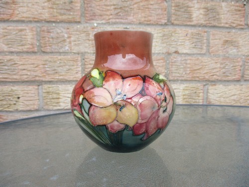 Moorcroft flambe freesia - ,