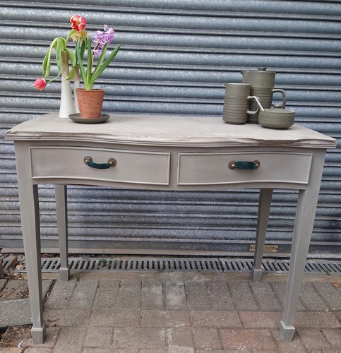 Console table with concrete - console,