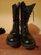 Doc Martens 1914 14 hole boots UK Size 10 