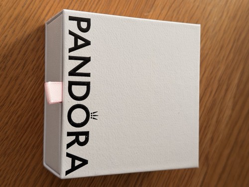 Pandora gift box empty - pandora,