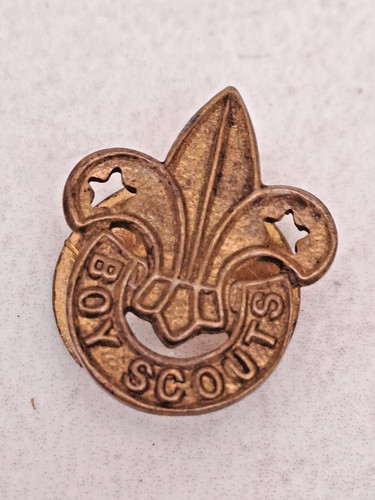 Cap badge brooch boy - brooch,