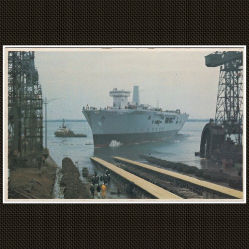 The launch hms - the, invincible