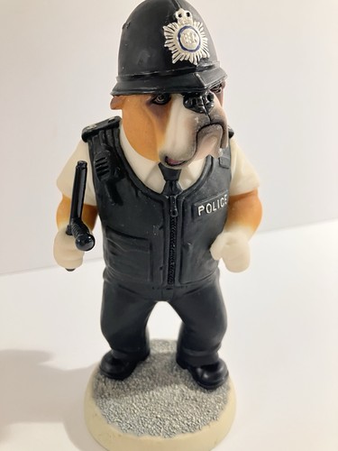 Bulldog policeman duty - on,