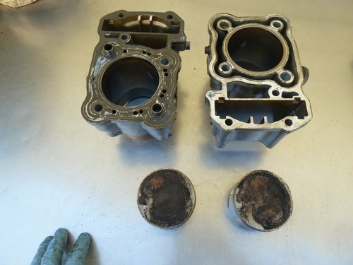 Pistons cylinders engine - &,