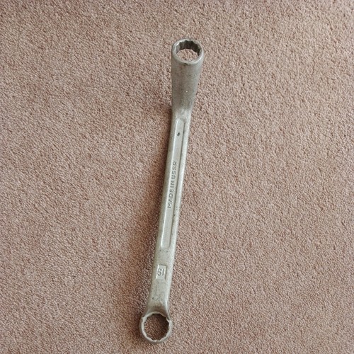 17mm offset ring spanner - 19,