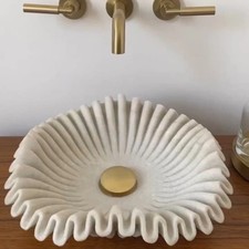 Handcrafted Marble Ruffle Wash