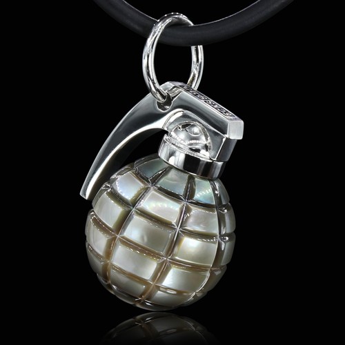Grenade hand carve - , tahitian
