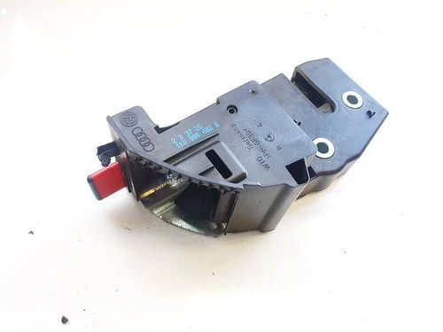 Volkswagen golf 2004 seat lock - 2004,
