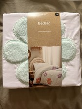 Next White Appliqué Pastel