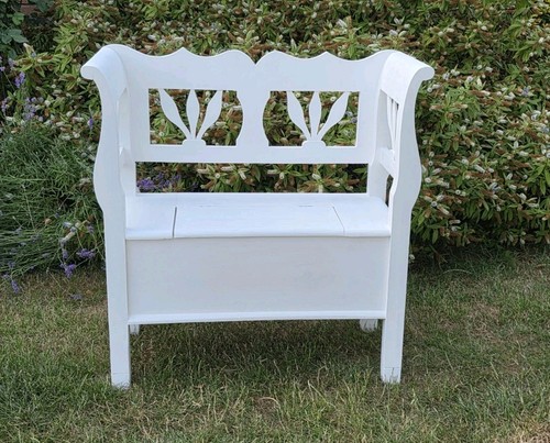 Vintage wooden bench - vintage,
