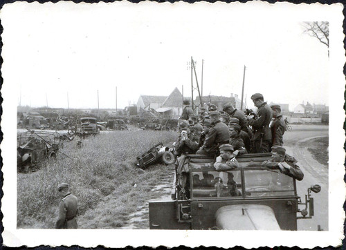 I13 ww2 photo - i13/15,