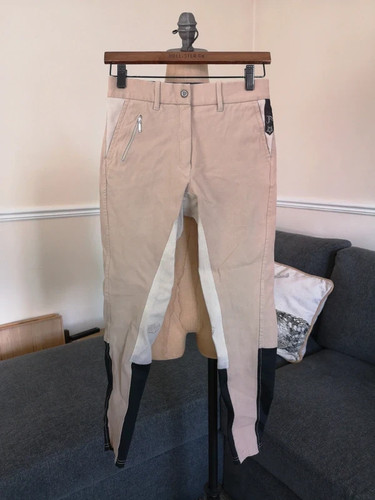 Pessoa horse riding beige