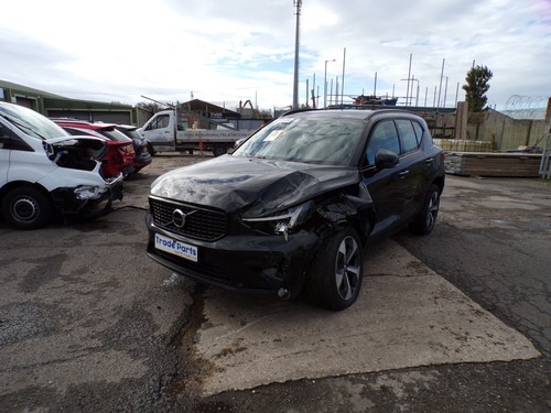 2024 volvo xc40 petrol - petrol, b420t4
