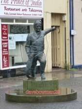 PHOTO  EYEMOUTH: WILLIE SPEARS MEMORIAL THIS BRONZE FIGURE IN THE MARKET PLACE C