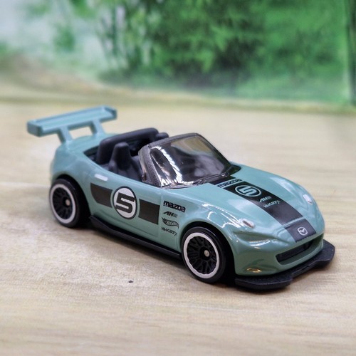 Hot wheels mazda miata - mazda, mx-5