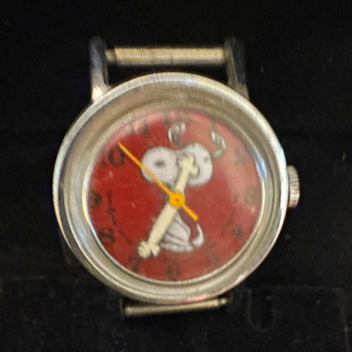 Snoopy cartoon red dial - cartoon,