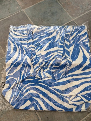 Blue white canvas - blue, zebra