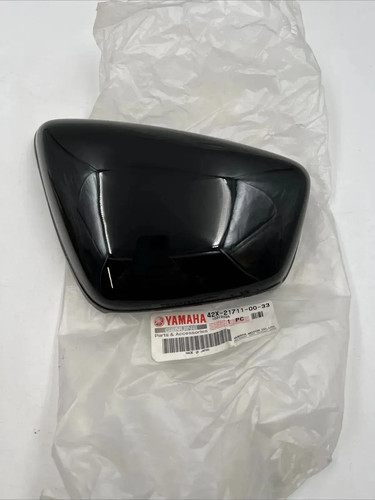 Yamaha side cover - side,