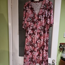 Ladies Pink Floral Pattern