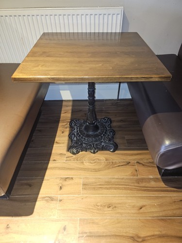 Table with cast iron - with,