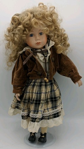 Elegant girl ceramics - girl, doll