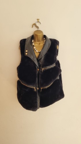 Bnwt paris faux fur - faux,