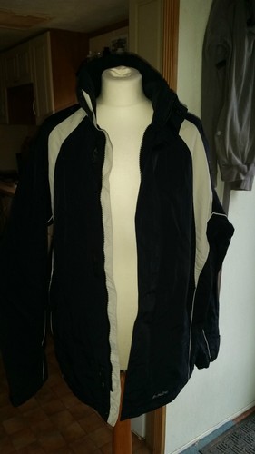 Men black white - &,