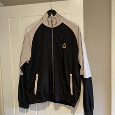 Benjart Windbreaker